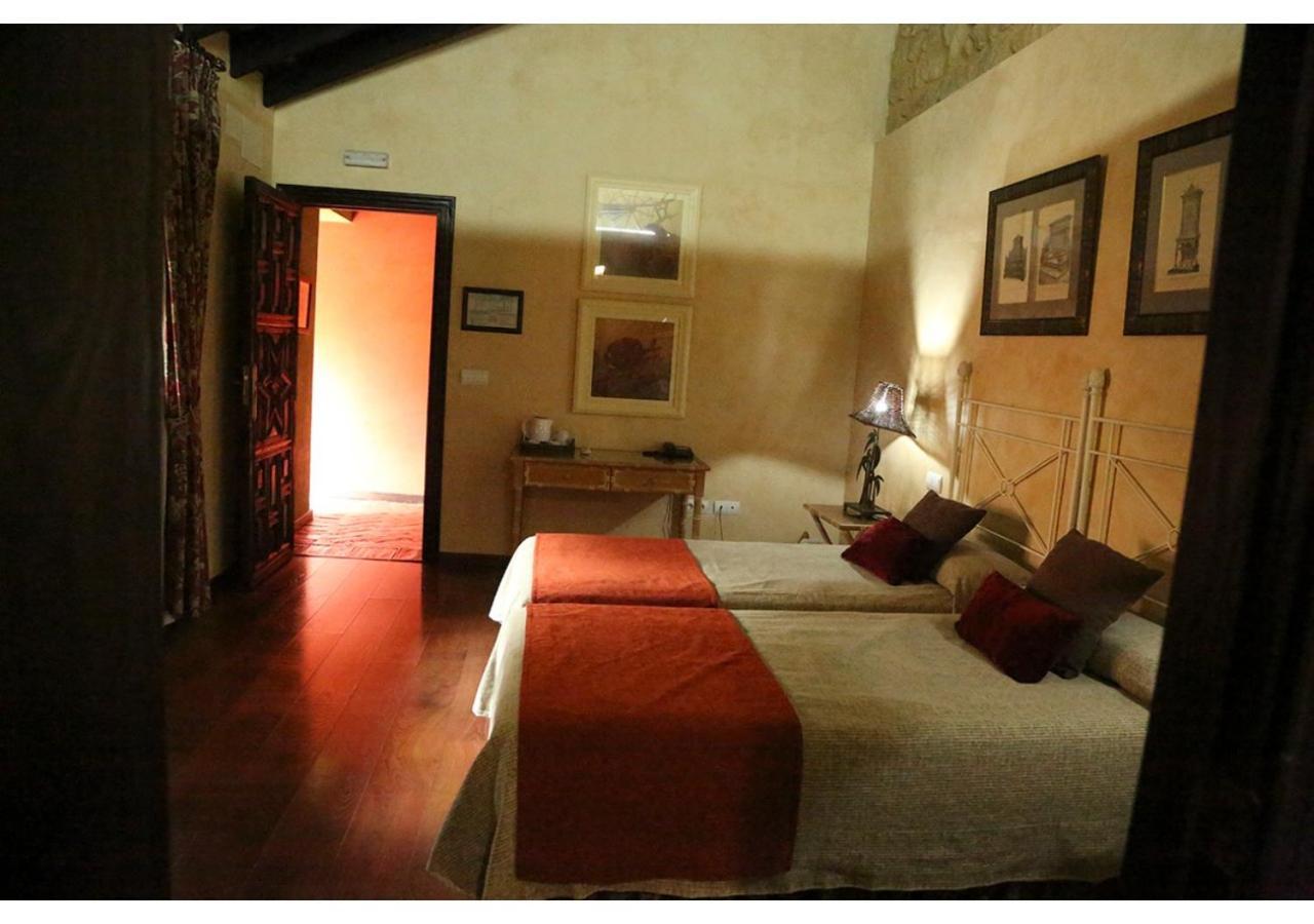 La Casona De Calderon Gastronomic & Boutique Hotel Osuna Exteriör bild
