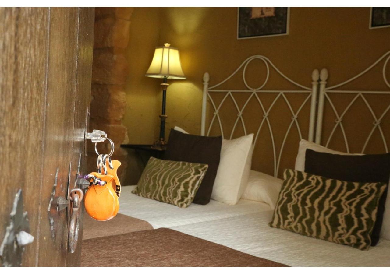 La Casona De Calderon Gastronomic & Boutique Hotel Osuna Exteriör bild