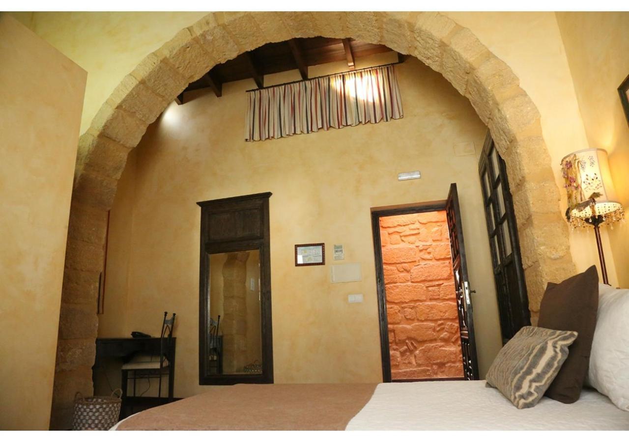 La Casona De Calderon Gastronomic & Boutique Hotel Osuna Exteriör bild